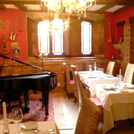 Casona De La Torre 3* Руэнте